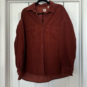 Levis women’s corduroy button up shirt